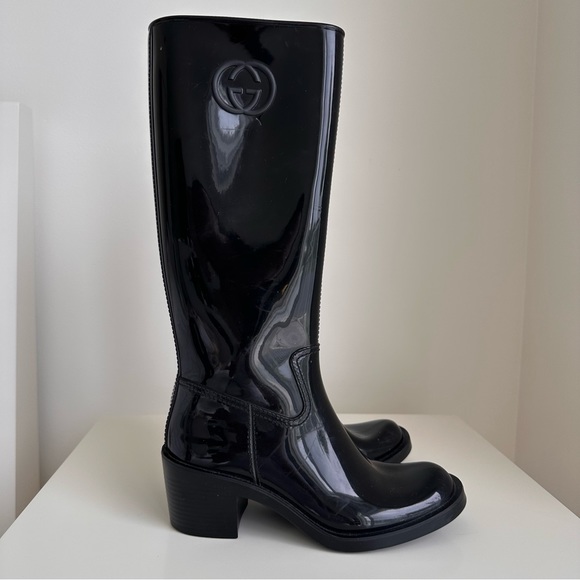 Gucci Shoes - Vintage rain boots size 35 Gucci